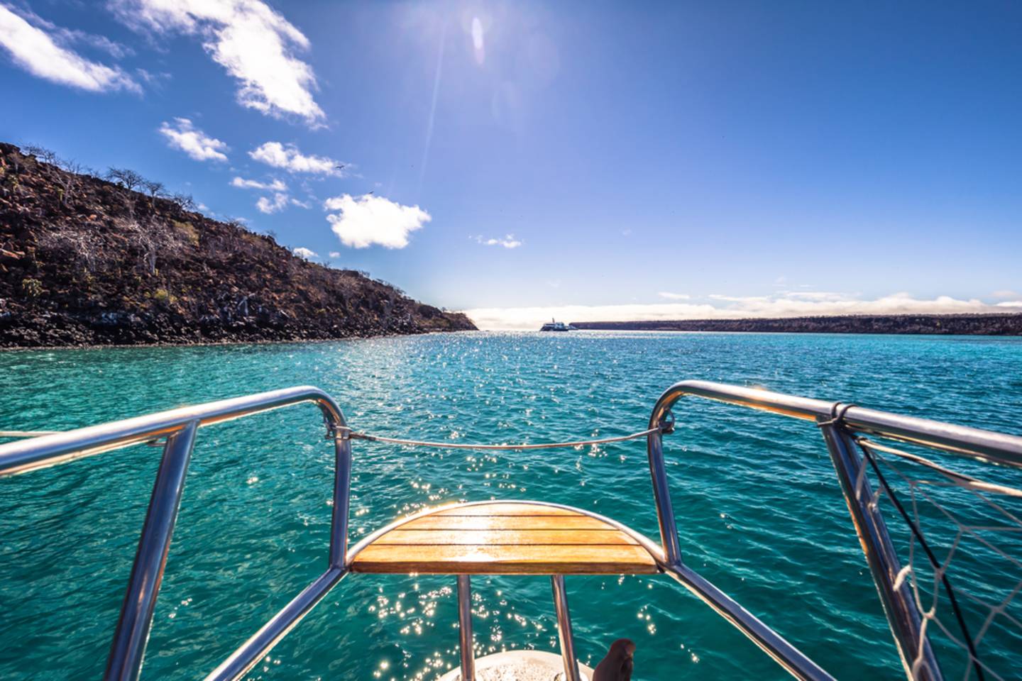 yacht, galapagos